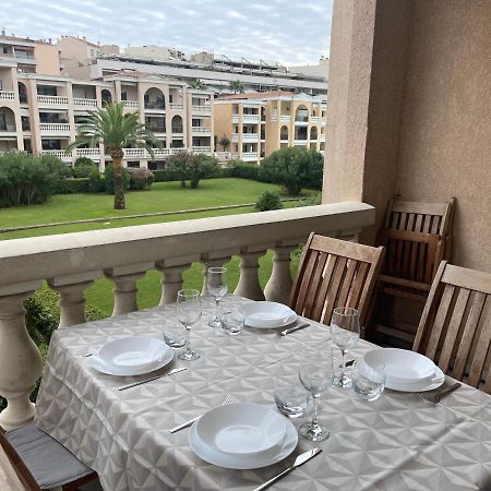 Domaine D'Ahmosis, modern 2 bedrooms refurbished apartment, f3 moderne fraichement rénové Le Cannet Esterno foto