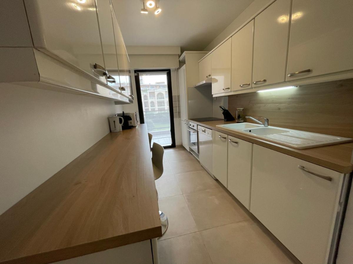 Domaine D'Ahmosis, modern 2 bedrooms refurbished apartment, f3 moderne fraichement rénové Le Cannet Esterno foto
