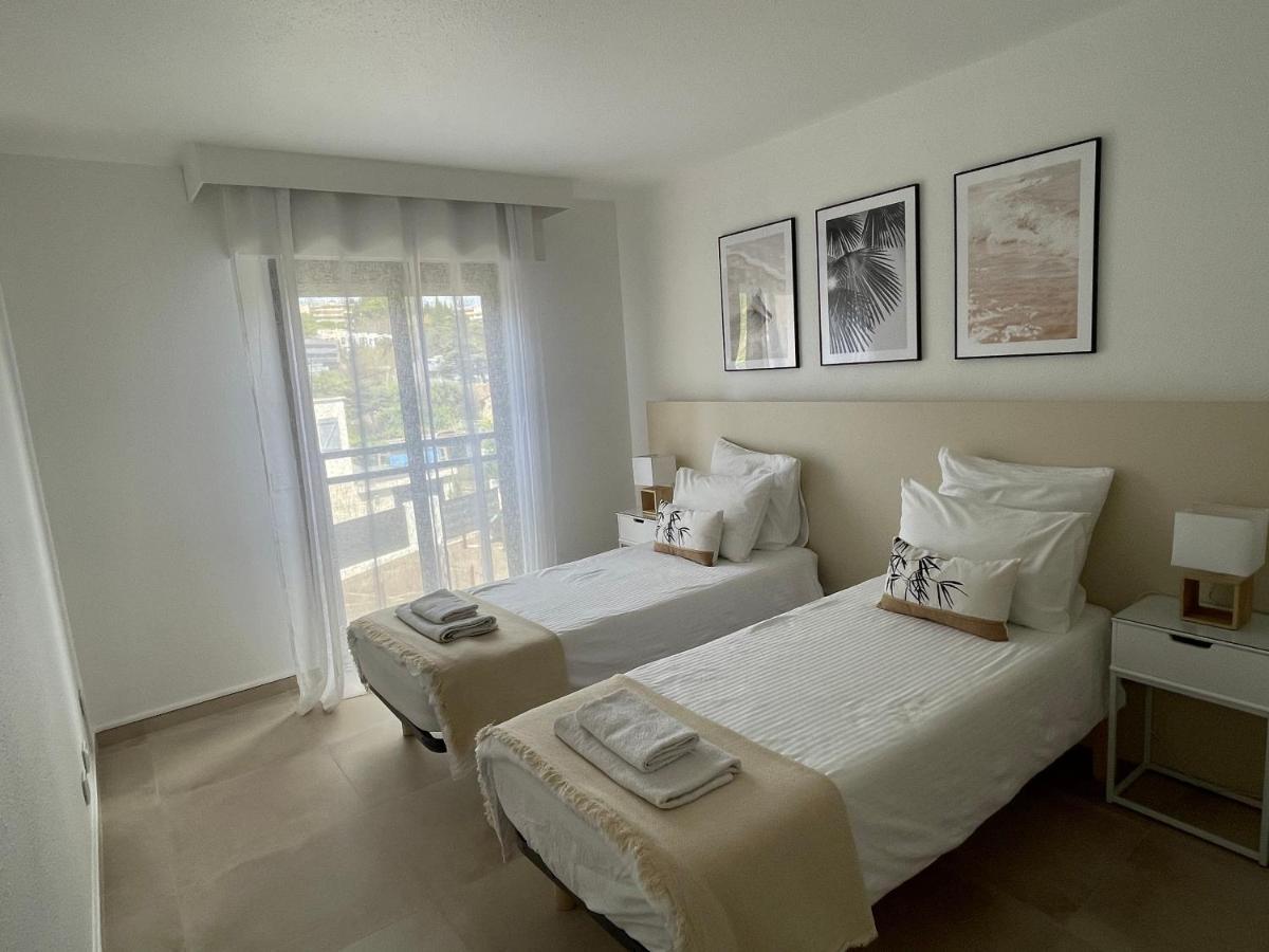 Domaine D'Ahmosis, modern 2 bedrooms refurbished apartment, f3 moderne fraichement rénové Le Cannet Esterno foto